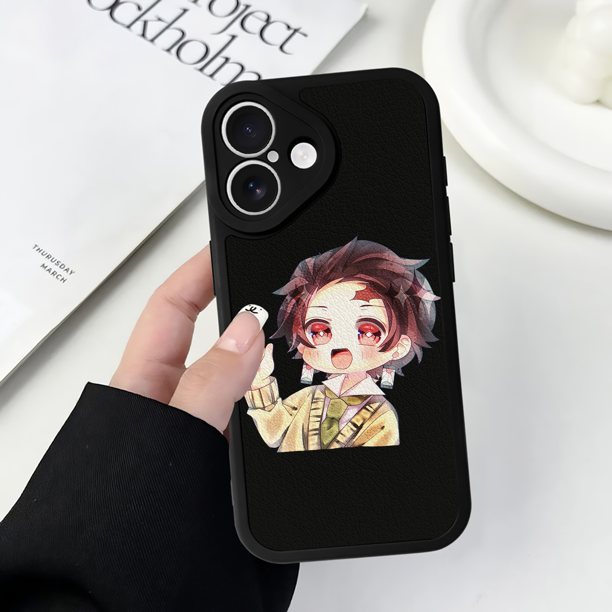 （画像用） 鬼滅の刃 竈門 炭治郎／かまど たんじろう Kamado Tanjirou 【iPhone 16シリーズ対応】シリコンスマホケース（レザー調） 材質：シリコン